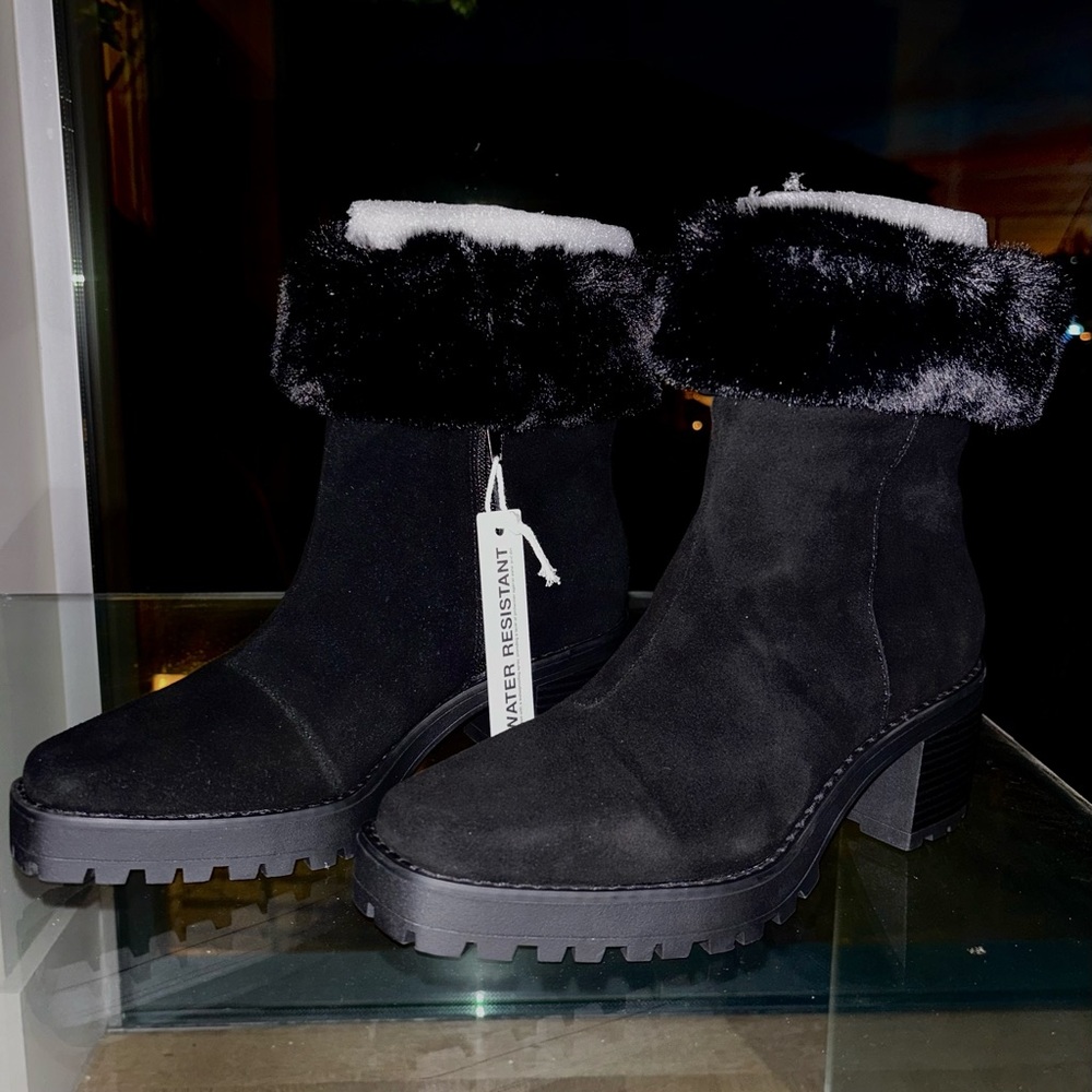 ☕️Black Andre Assous Boots☕️